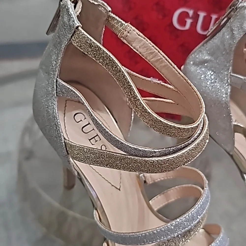 Guess Strappy Pumps Gold & Silver Straps  Stiletto Heels sz 8M